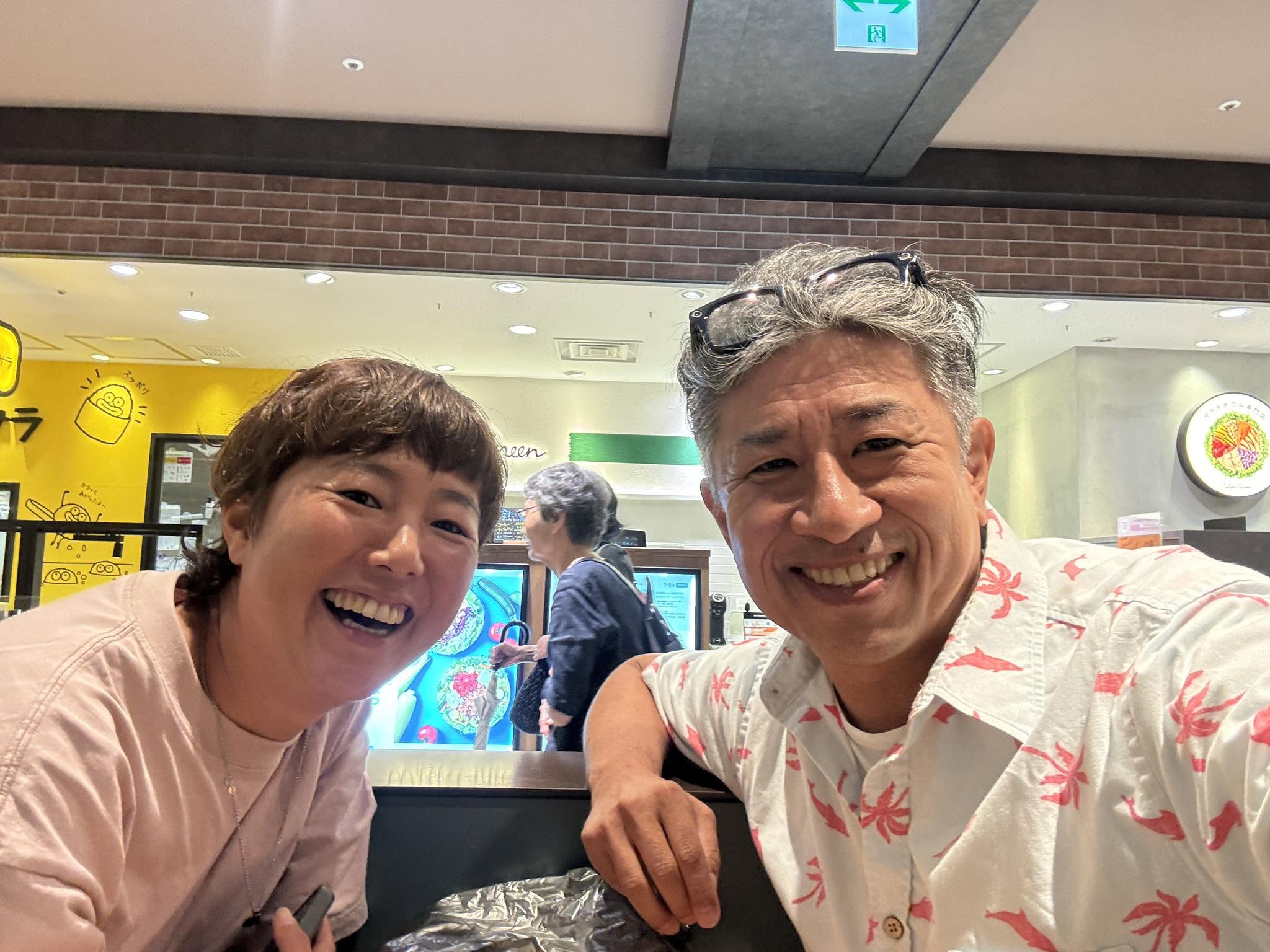 博報堂DYIS時代の仲間と再会し、近況を報告し合ったときの写真